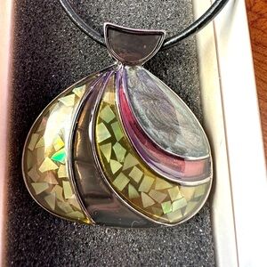 Lia Sophia NWOT pendant adjustable length necklace